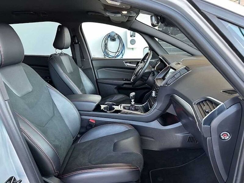 Ford S-Max ST LINE 165PK BENZINE 7 ZIT MET SLECHTS 53000KM