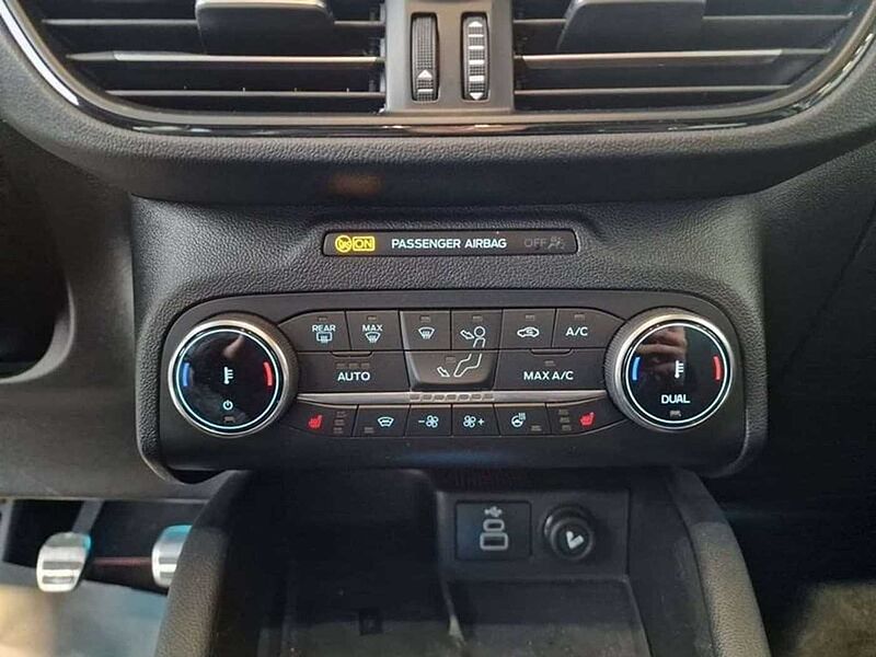 Ford Kuga ST-LINE X BENZINE FULL OPTION EN 3 JAAR WAARBORG