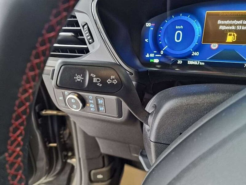 Ford Kuga ST-LINE X BENZINE FULL OPTION EN 3 JAAR WAARBORG