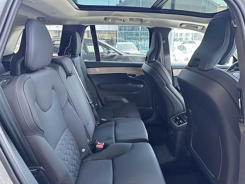 Volvo XC90 PLUS DARK PLUG-IN HYBRID 7 ZITPLAATSEN