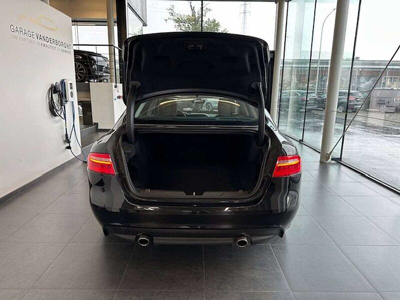 Jaguar XE P200 BENZINE AUTOMAAT