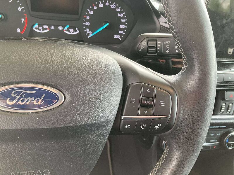 Ford Fiesta TITANIUM BENZINE 125PK