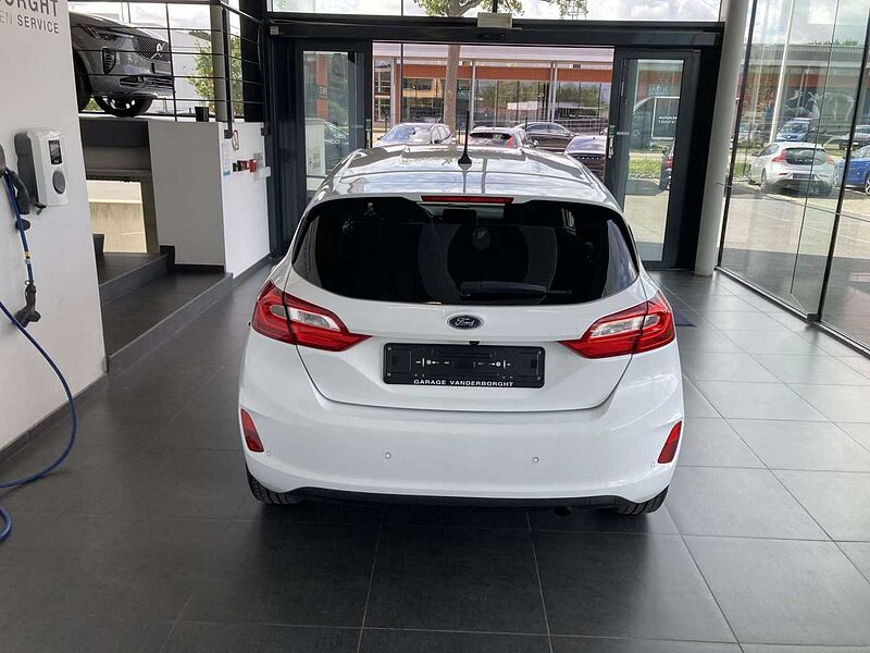 Ford Fiesta TITANIUM BENZINE 125PK