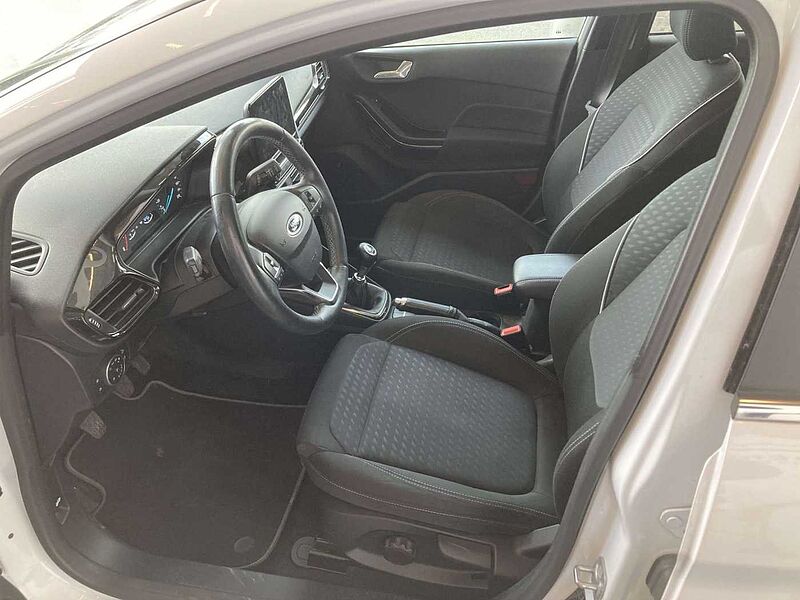 Ford Fiesta TITANIUM BENZINE 125PK