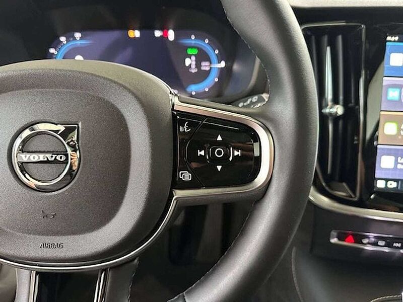 Volvo V60 ULTRA DARK PLUG-IN HYBRID OPEN DAK+TAL VAN OPTIES