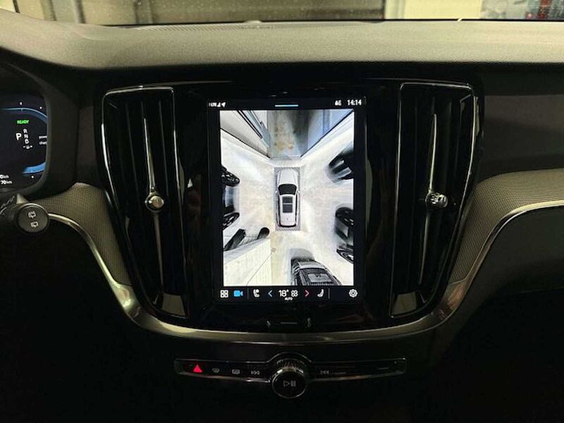 Volvo V60 ULTRA DARK PLUG-IN HYBRID OPEN DAK+TAL VAN OPTIES