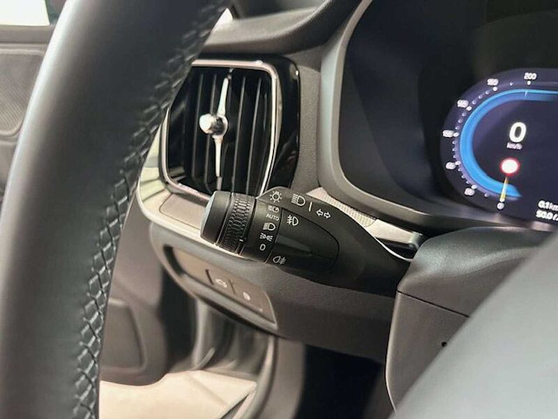 Volvo V60 ULTRA DARK PLUG-IN HYBRID OPEN DAK+TAL VAN OPTIES
