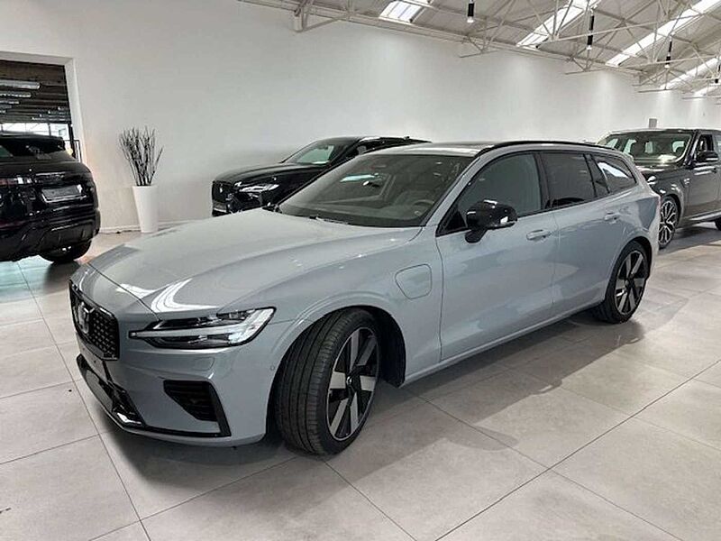 Volvo V60 ULTRA DARK PLUG-IN HYBRID OPEN DAK+TAL VAN OPTIES