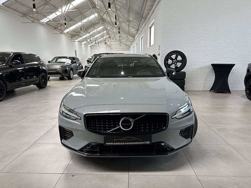 Volvo V60 ULTRA DARK PLUG-IN HYBRID OPEN DAK+TAL VAN OPTIES