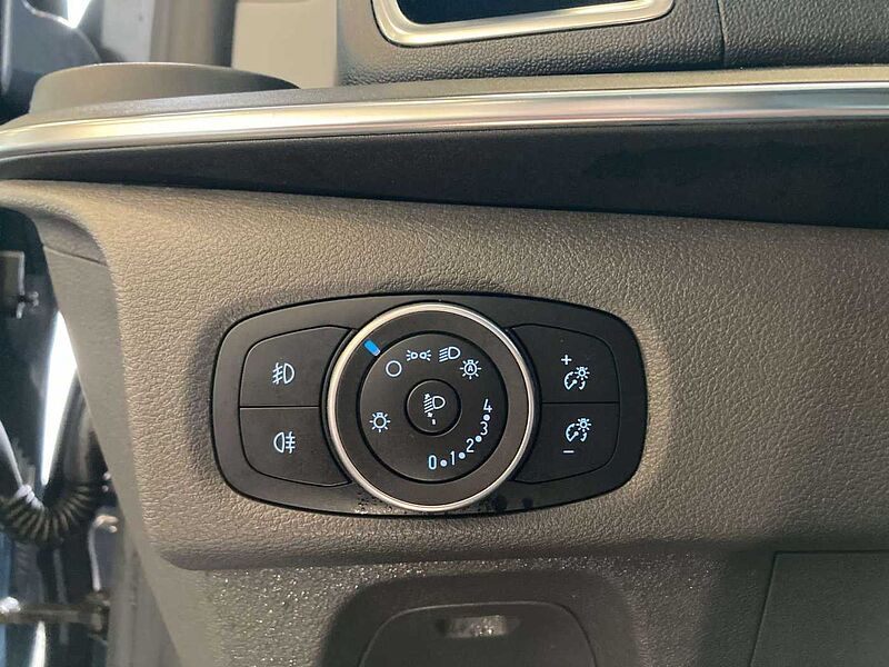 Ford Tourneo Custom TITANIUM X 8 PLAATSEN MHEV DIESEL WAARBORG TOT 24