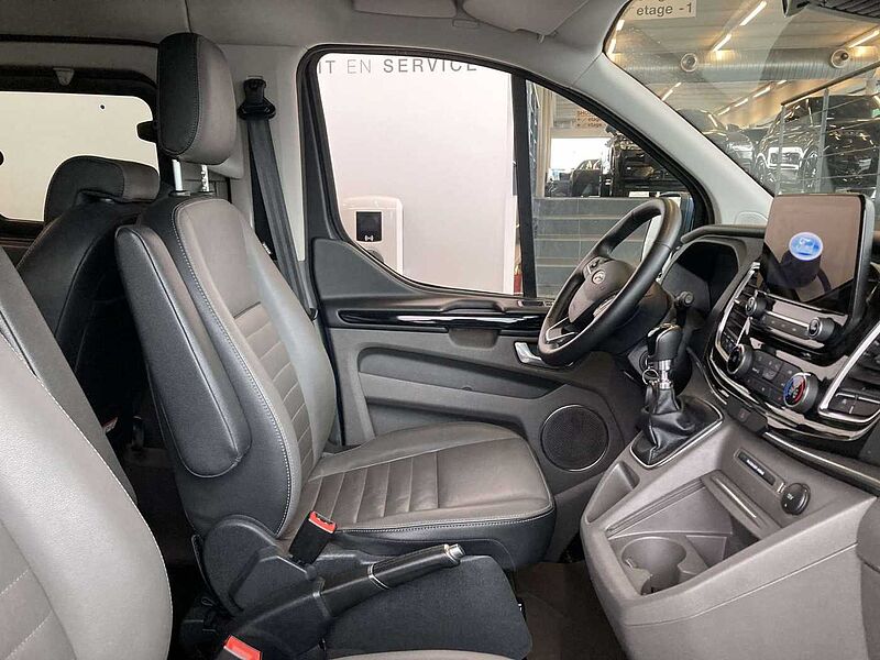 Ford Tourneo Custom TITANIUM X 8 PLAATSEN MHEV DIESEL WAARBORG TOT 24