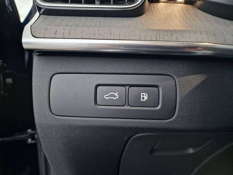 Volvo XC90 PLUS DARK T8 PLUG-IN HYBRID FULL OPTION