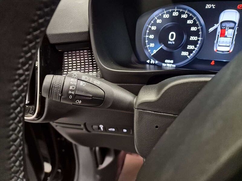Volvo XC40 R-DESIGN PLUG-IN HYBRID AUTOMAAT