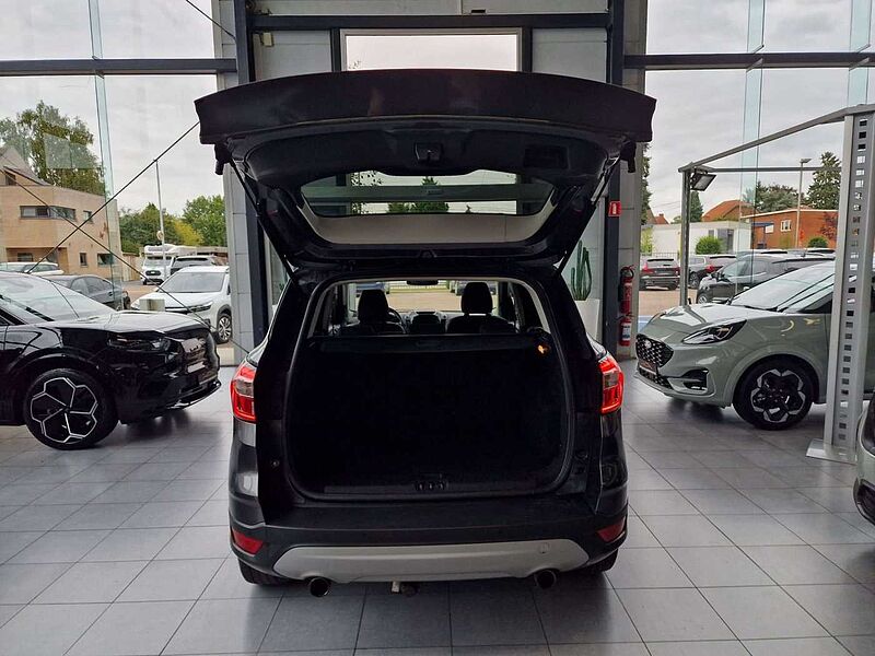 Ford Kuga TITANIUM BENZINE OPEN DAK