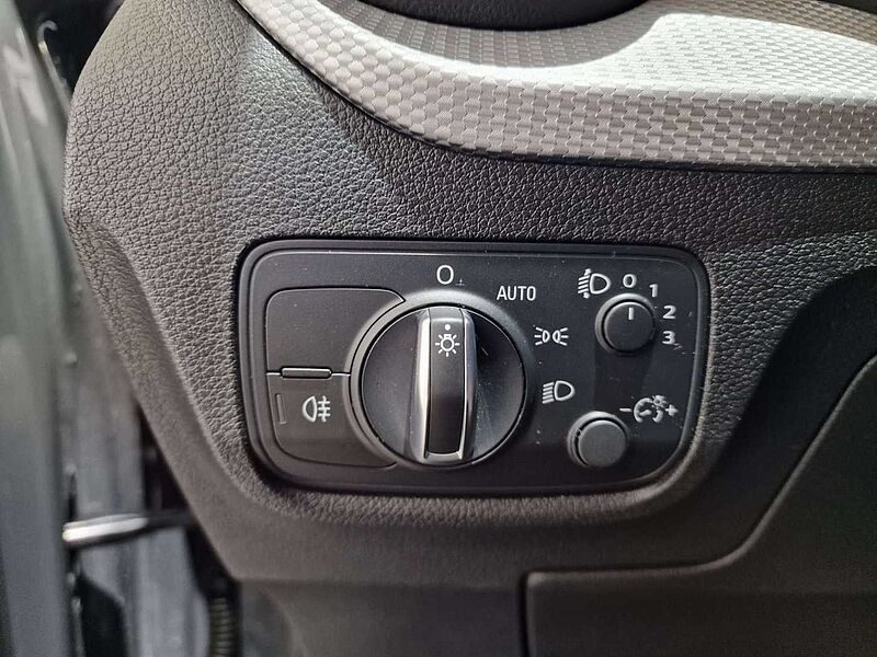 Audi Q2 BENZINE-LEDER-GPS-73000KM! !!!