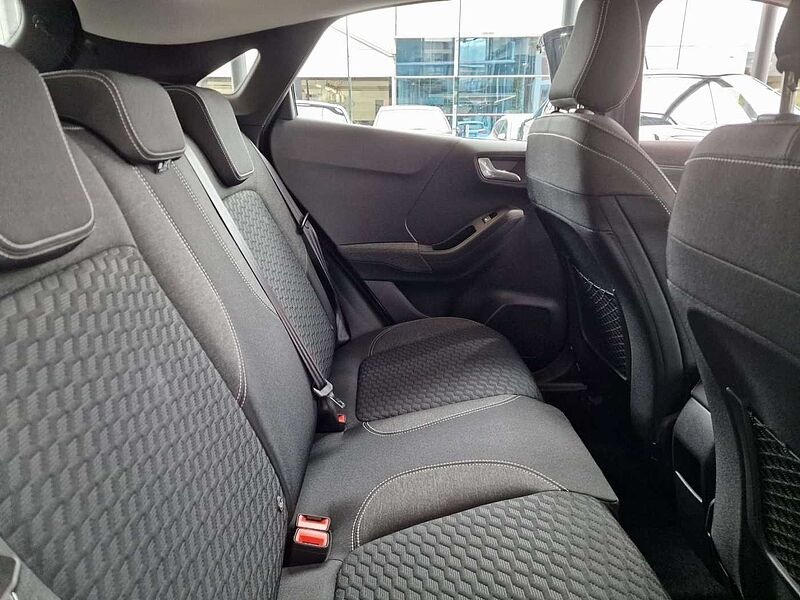 Ford Puma TITANIUM BENZINE AUTOMAAT SLECHTS 15800KM! !!!