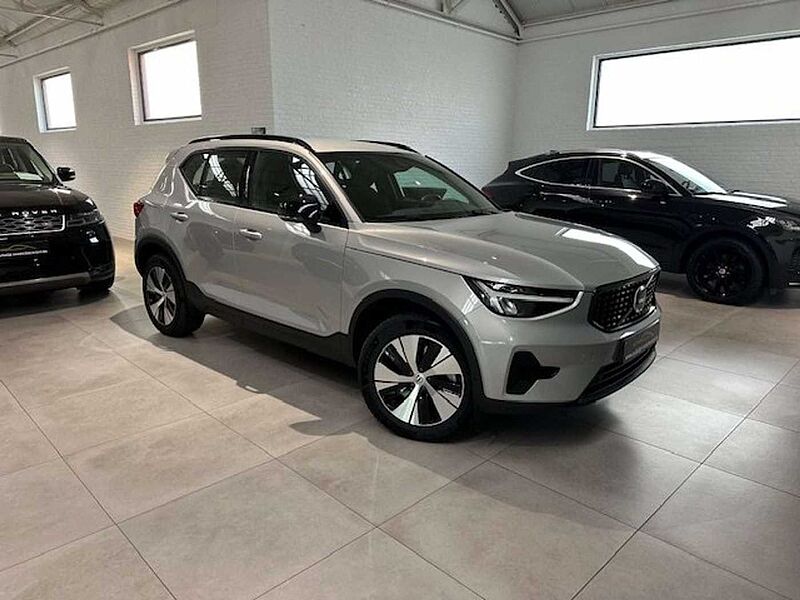 Volvo XC40 PLUS DARK PLUG-IN HYBRID 19000KM! !!