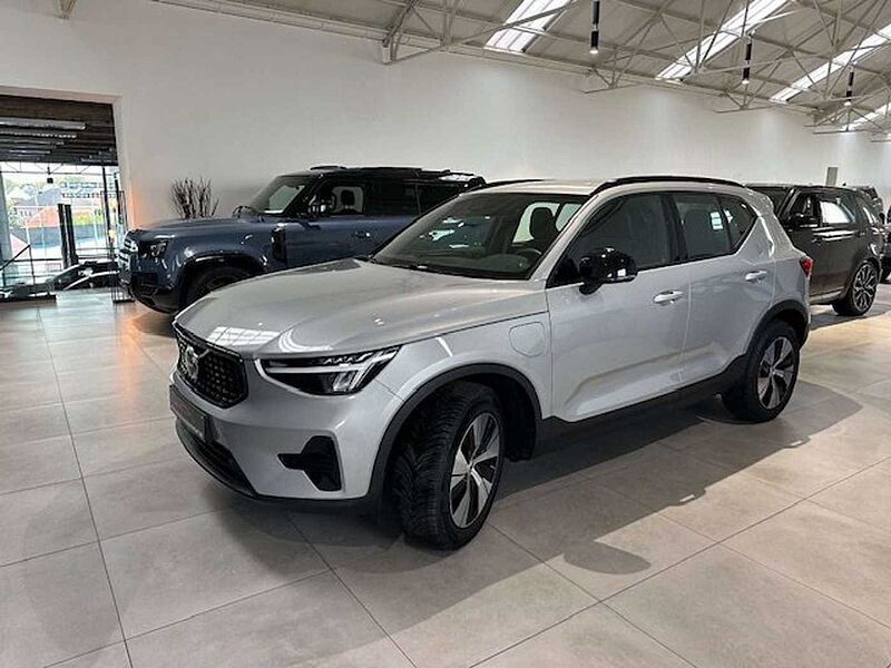 Volvo XC40 PLUS DARK PLUG-IN HYBRID 19000KM! !!