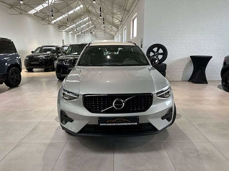 Volvo XC40 PLUS DARK PLUG-IN HYBRID 19000KM! !!