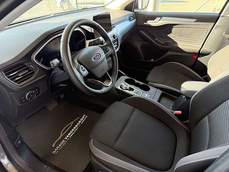 Ford Focus BENZINE  AUTOMAAT SLECHTS 20000KM! !!! !